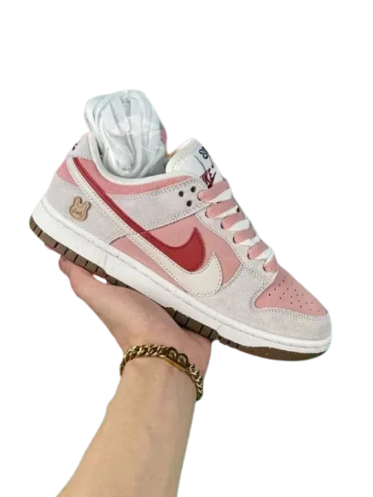 Nike SB Dunk Low 85 Years of Rabbit