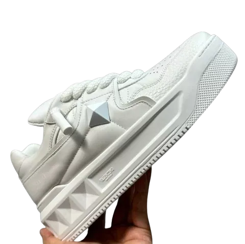 Valentino Stud XL 1:1