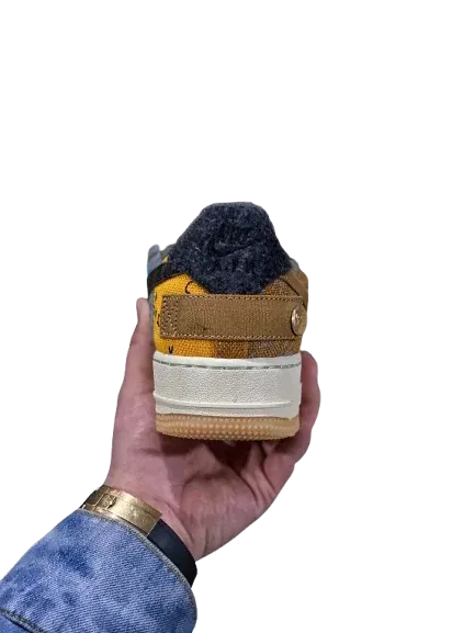 Travis Scott Air Force 1