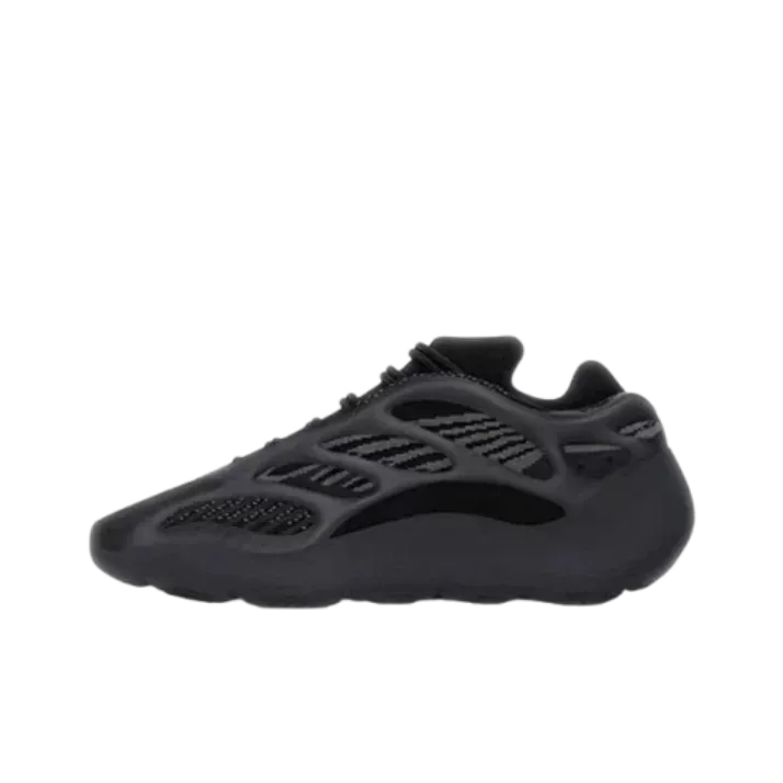 Yeezy 700 (20+ Styles)